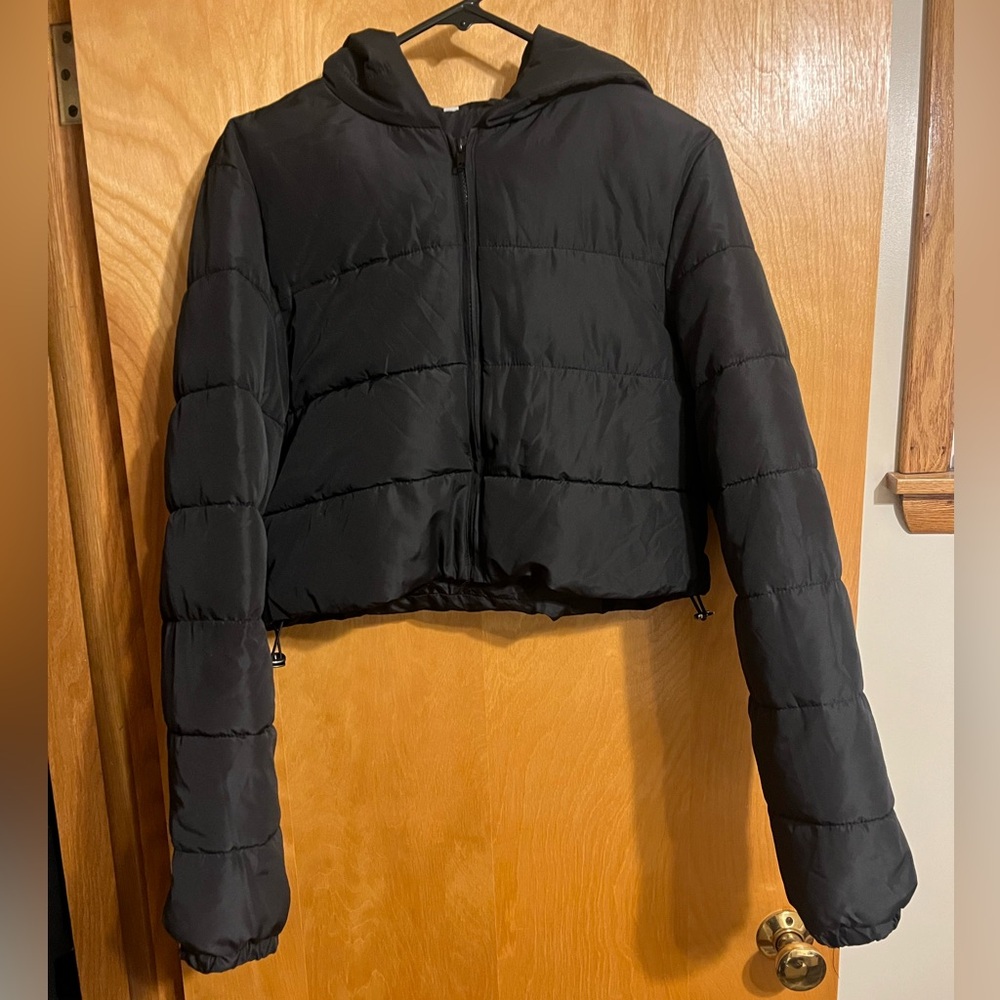 SHEIN Black Cropped Puffer Jacket Coat size Large zip up